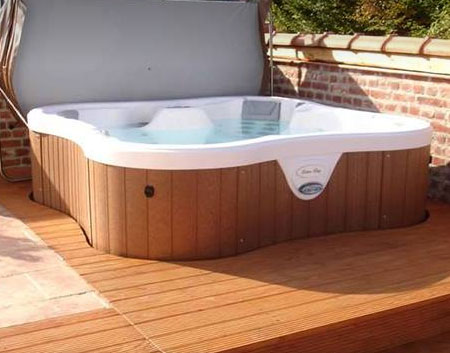 Dimension One Spas Available in Macomb